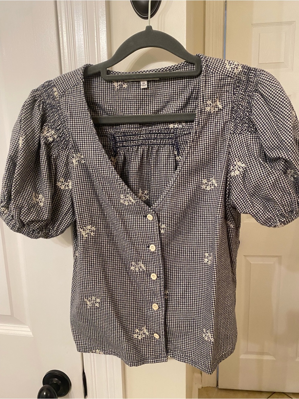 Madewell Navy and White Gingham Puff-Sleeve Button-Down Top
